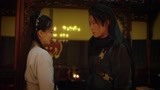 小姑娘竟然被人用铁链子绑在房间里……