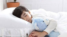 家长们请记住：晚上一定要让宝宝早点睡觉，否则影响他们的健康！