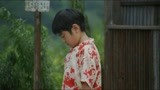 小男孩在日本乡村路边搭顺风车无人理会
