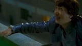 宝贝计划：成龙嗜赌成性，被逼跳楼，还好会轻功！