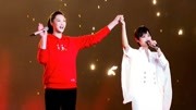 惠若琪李宇春同框 跨年合唱上演最萌身高差