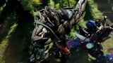 《变形金刚2》精彩片段，擎天柱与威震天的战斗，热血沸腾
