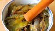 大厨教你做干锅香辣虾，不油炸、不加水香辣过瘾，比油焖大虾好吃