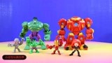 儿童变形金刚玩具 超级英雄马瑟斯和绿巨人的战斗
