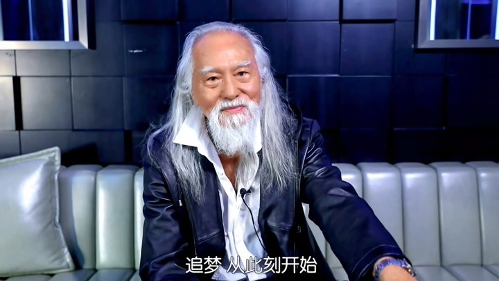 王德顺:80岁还在健身,走秀,秀恩爱,被称中国最潇洒大爷