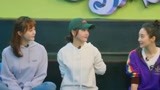 杨蓉海陆李纯挑战《芳华》 谢娜惊喜助演