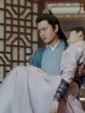 锦衣之下7：今夏喝的不省人事，陆绎一把把她抢过，抱回房间第1集锦衣之下7：今夏喝的不省人事，陆绎一把把她抢过，抱回房间-片花-完整版视频在线观看-爱奇艺
