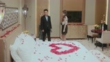 我的南宫大人：灰姑娘在床上洒满花瓣，制造气氛，总裁失望了
