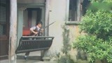 独立连：鬼子偷袭黑风寨，母子俩被包围，卫国带大部队赶来救援