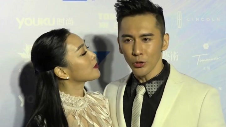 钟丽缇夫妇结婚5周年 合体写真恩爱甜蜜 张伦硕八块腹肌吸睛十足