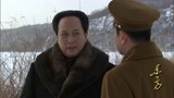 东方：毛泽东看见空军司令刘亚楼的衣服是破洞的，心里不是滋味