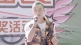 欢喜冤家：为了表现自己，小伙居然登台唱歌，能俘获美女芳心吗