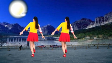 广场舞《山歌牵出月亮来》优美俏皮,背面演示