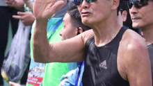 1月21日，中国香港，68岁周润发挑战半马，2小时26分08秒完赛 ：比预期慢4分钟，我还是年轻人。