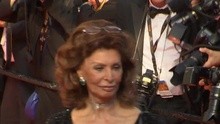 第67届戛纳电影节 索菲亚·罗兰亮相闭幕式红毯