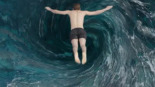 3分钟看电影《复生实验》！小伙为了死，跳进海面旋涡！