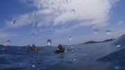 泰国游船翻沉下水救援视频