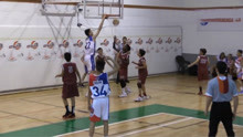 篮球少年12岁身高213公分 伸手就能摸到篮框 队友太省事了！