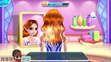 化妆换装游戏中美丽的冰雪奇缘艾莎公主正在清洗她的头发