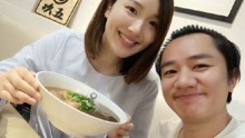 线上看 王祖蓝李亚男晒美食照：每逢假日月半三斤 (2018) 带字幕 中文配音