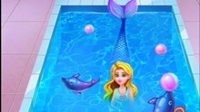米亚找到游泳池偷偷游泳 芭比美人鱼的秘密游戏