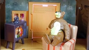 線上看 小豬佩奇邀請大熊到家裡看電視 (2018) 帶字幕 中文配音，國語版