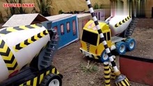 穆兰·科奥的车在工厂里用水泥搅拌器-儿童玩具视频