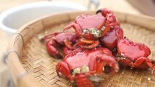 被当地人称作石头蟹的海鲜，他们一般都不吃，壳太硬！
