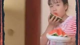 当弟弟妹妹放暑假时