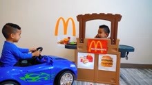 麦当劳快乐餐驾车玩具