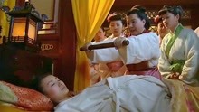 皇上二大爷：神操作！娘娘生孩子累昏，接生婆用擀面杖压出来！