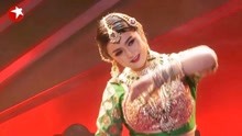 新疆超美舞娘现场带来一支舞蹈，动作幅度小却惊艳全场