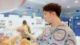 《我要这样生活》幕后：马伯骞逛海洋馆玩偶店圆童年梦