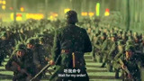 八佰：几百个中国士兵拿命在冲桥，这幕太壮观了！