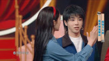 王牌对王牌5：关晓彤被说缺钙，手指扭曲的太厉害