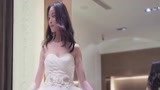 新娘大作战：全球限量版的婚纱，倪妮穿婚纱太性感