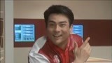 队长爱上摇滚音乐 跳舞姿势引人发笑