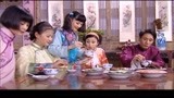 大宅院的女人：四姨太被丫鬟欺负，二姨太一把掐住丫鬟，太解气
