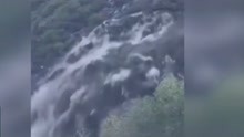 阿坝理县古尔沟山体垮塌，现场视频流出，太可怕了