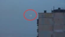 俄罗斯圣彼得堡上空出现不明飞行物，全空域关闭航班停航战机升空