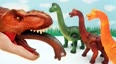 碰到大型恐龙拯救恐龙玩具朋友们