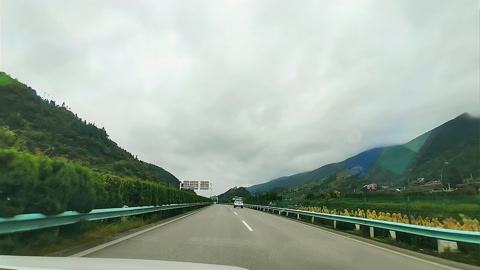 高速路上的风景图片